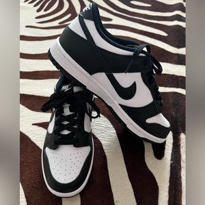 Nike Dunk Low Retro "Panda"